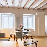 Mazzini 9 Tirabora Short Rent Trieste