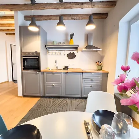 Mazzini 9 Tirabora Short Rent Apartament *