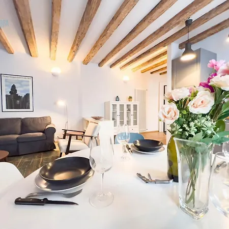 Apartament Mazzini 9 Tirabora Short Rent