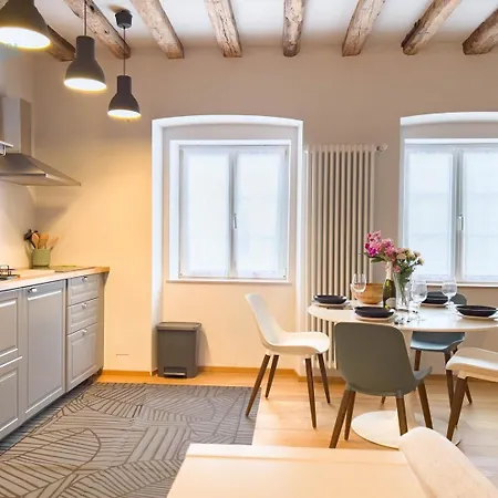 Mazzini 9 Tirabora Short Rent