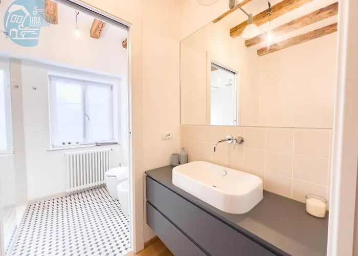 Mazzini 9 Tirabora Short Rent Triëst