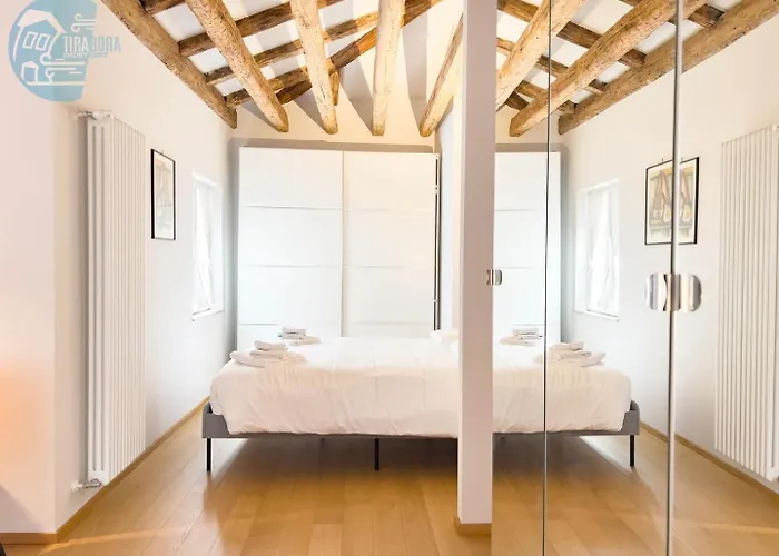 Mazzini 9 Tirabora Short Rent Triëst