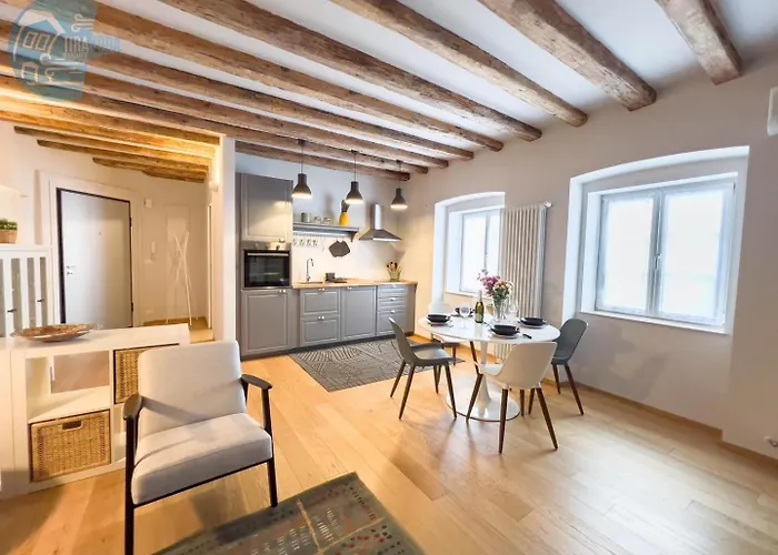 Appartement Mazzini 9 Tirabora Short Rent