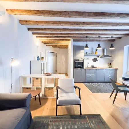 Apartman Mazzini 9 Tirabora Short Rent Trieszt