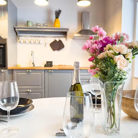 Mazzini 9 Tirabora Short Rent Apartment *