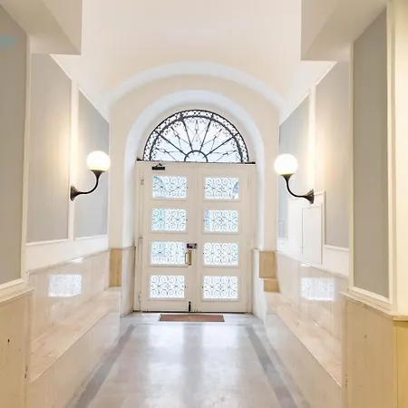 Apartment Mazzini 9 Tirabora Short Rent *