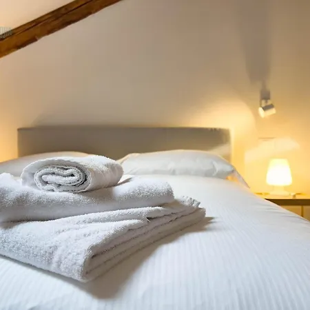 Mazzini 9 Tirabora Short Rent *