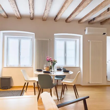 Mazzini 9 Tirabora Short Rent Trieste