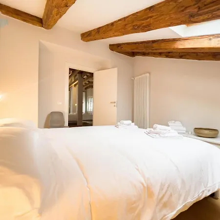 Mazzini 9 Tirabora Short Rent * Trieste